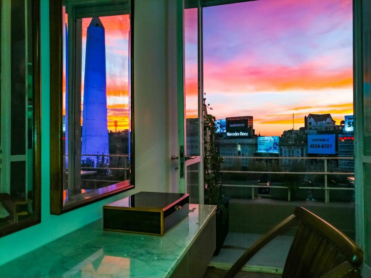 Penthouse frente al Obelisco con terraza Appartamento Buenos Aires Esterno foto